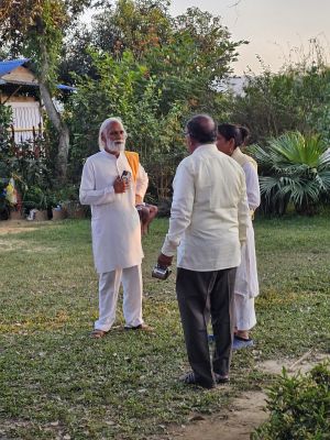 J12-06 Accueil de Ramchandra à l'ashram