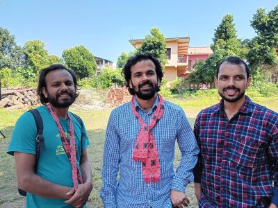 J04-02 Le trio de nos accompagnateurs népalais