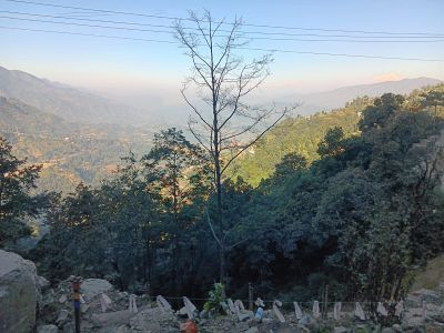 J04-05 Paysage durant notre déplacement en bus