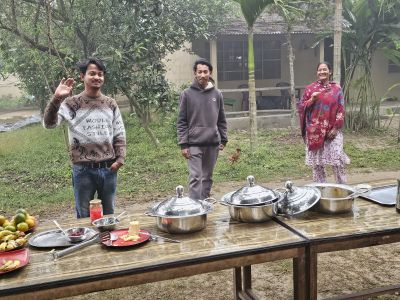 J14-02 L'équipe du lodge au taquet pour prendre soin de nous
