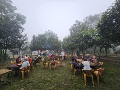 J14-01 Petit déjeuner dans la brume