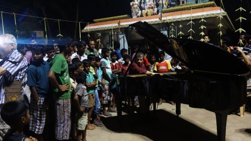 Village de Tindivanam - Concert au centre du village