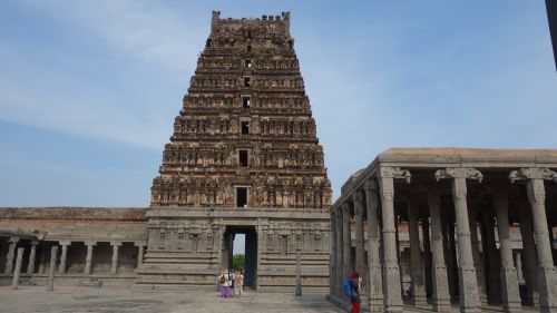 Gingee Fort - Entrée du temple