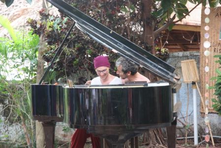 4 mains improvisé avec Olivia et Marc