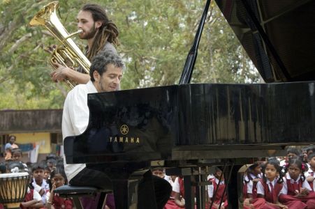 Ecole 'Jawadhu tribal school' - Duo qui fascine les enfants