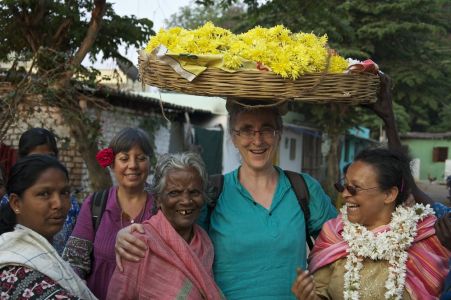 Bidonville de Mysore - Marie-Reine, reine des fleurs