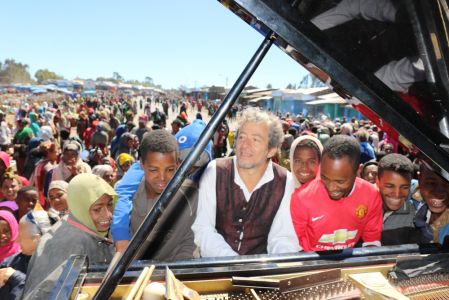 Au milieu du marché de Bojebar