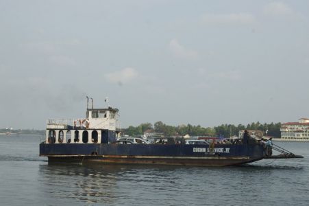 Cochin - Afin de gagner Fort Cochin, nous empruntons un bac