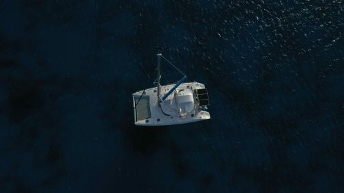 J02-15-Catamaran