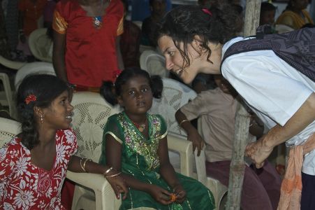 Sathyamangalam soirée consacrée aux femmes - Muriel en plein échange