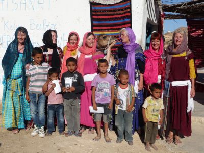 Les caravanières ont revêtu le costume traditionnel berbère