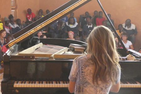 Cathy au piano