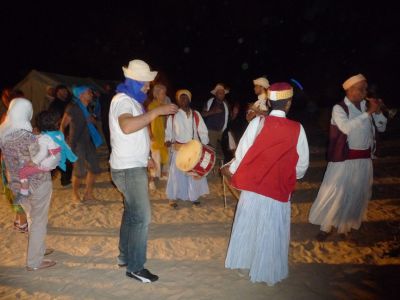 Accueil musical au campement