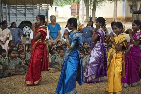 Salem Ecole tribale dans les collines - Les habits sont magnifiques